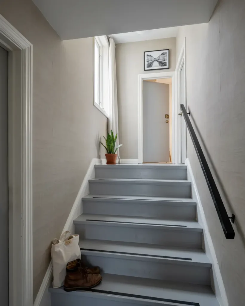 tapetsering och m lning av trapphus i runby v sby